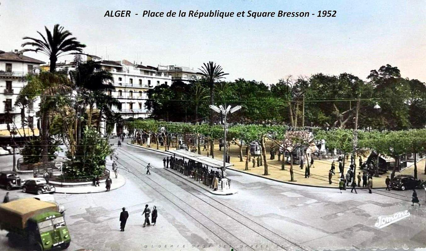 Alger - Place de la Republique et Square Bresson - 1952.jpg